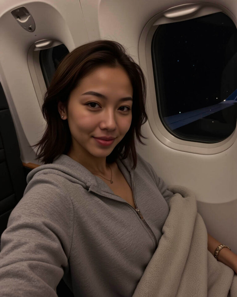 lauren-depaulo-long-overnight-flight-to-seattle-selfie